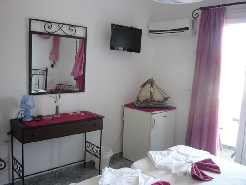 Anezina Hotel Adamantas  Buitenkant foto